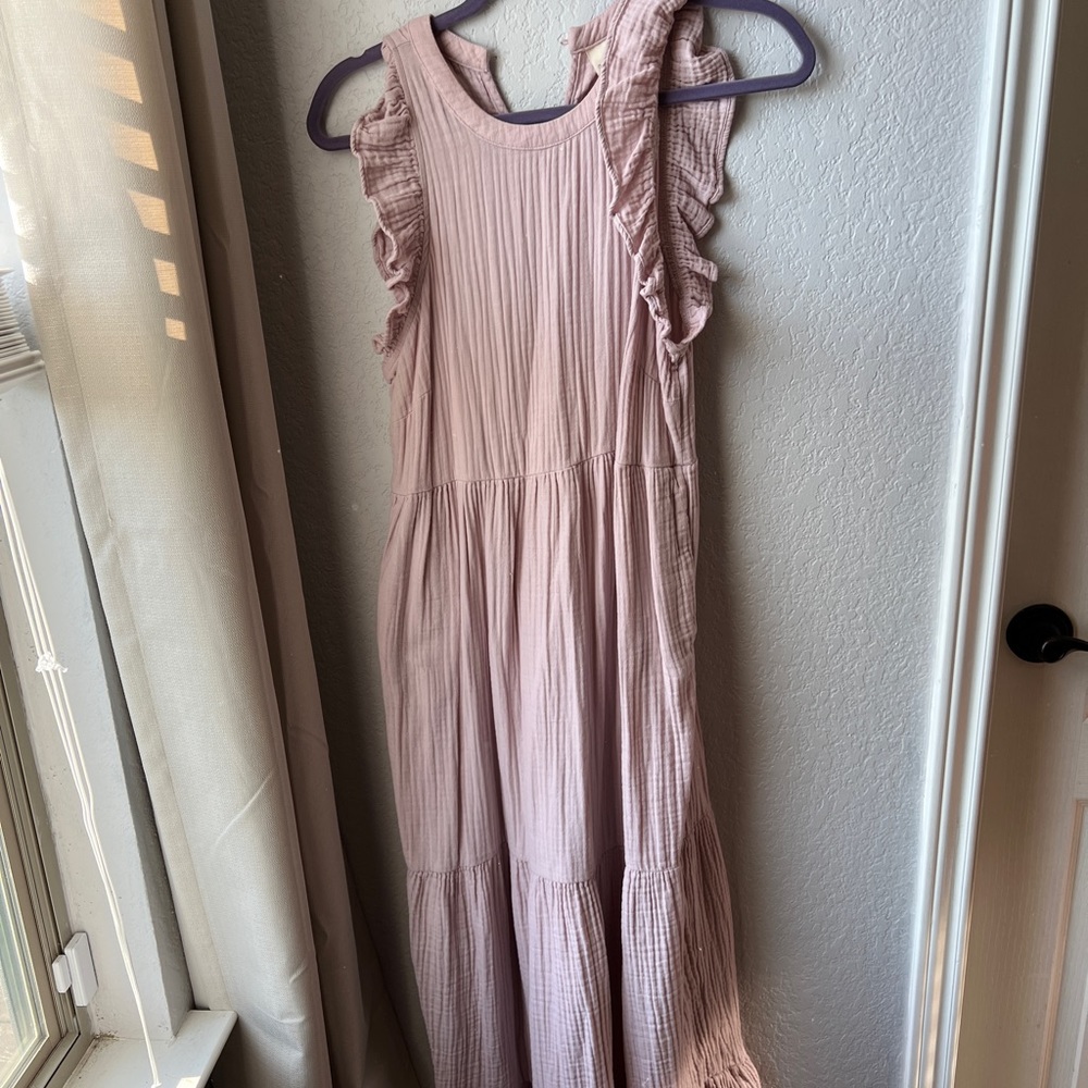 Universal thread dress size medium